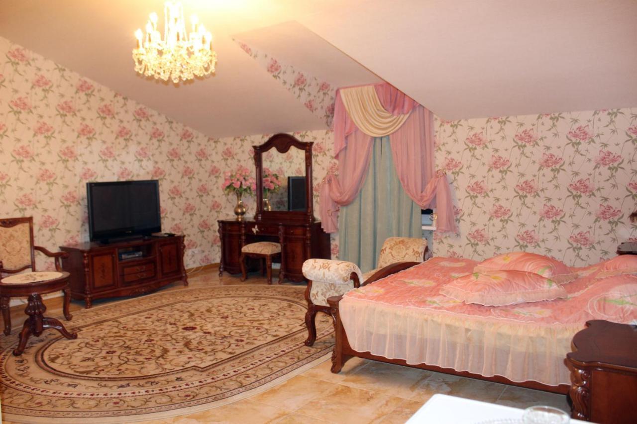 Ceasar Hotel Mykolaiv Exterior photo
